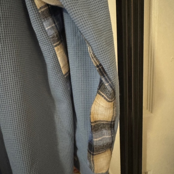 Large (could fit XL and still be big) waffle knot with flannel trim button down - Picture 3 of 4